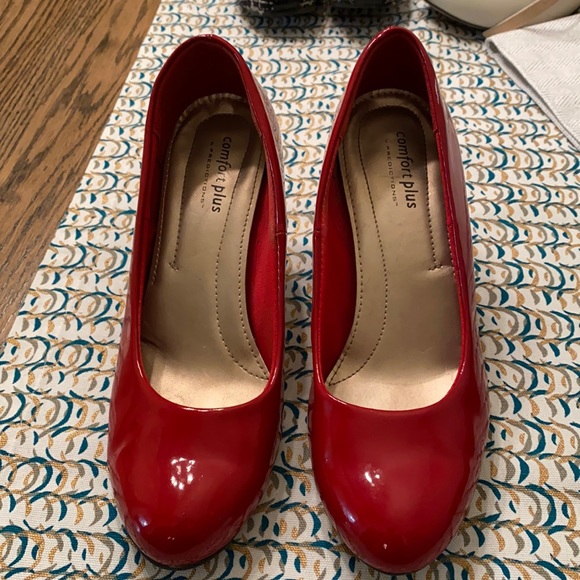 Comfort Plus by Predictions Red Pumps